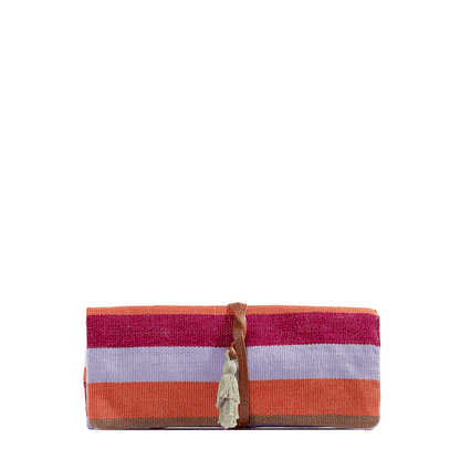 Animated GIF of open and closed jewelry roll